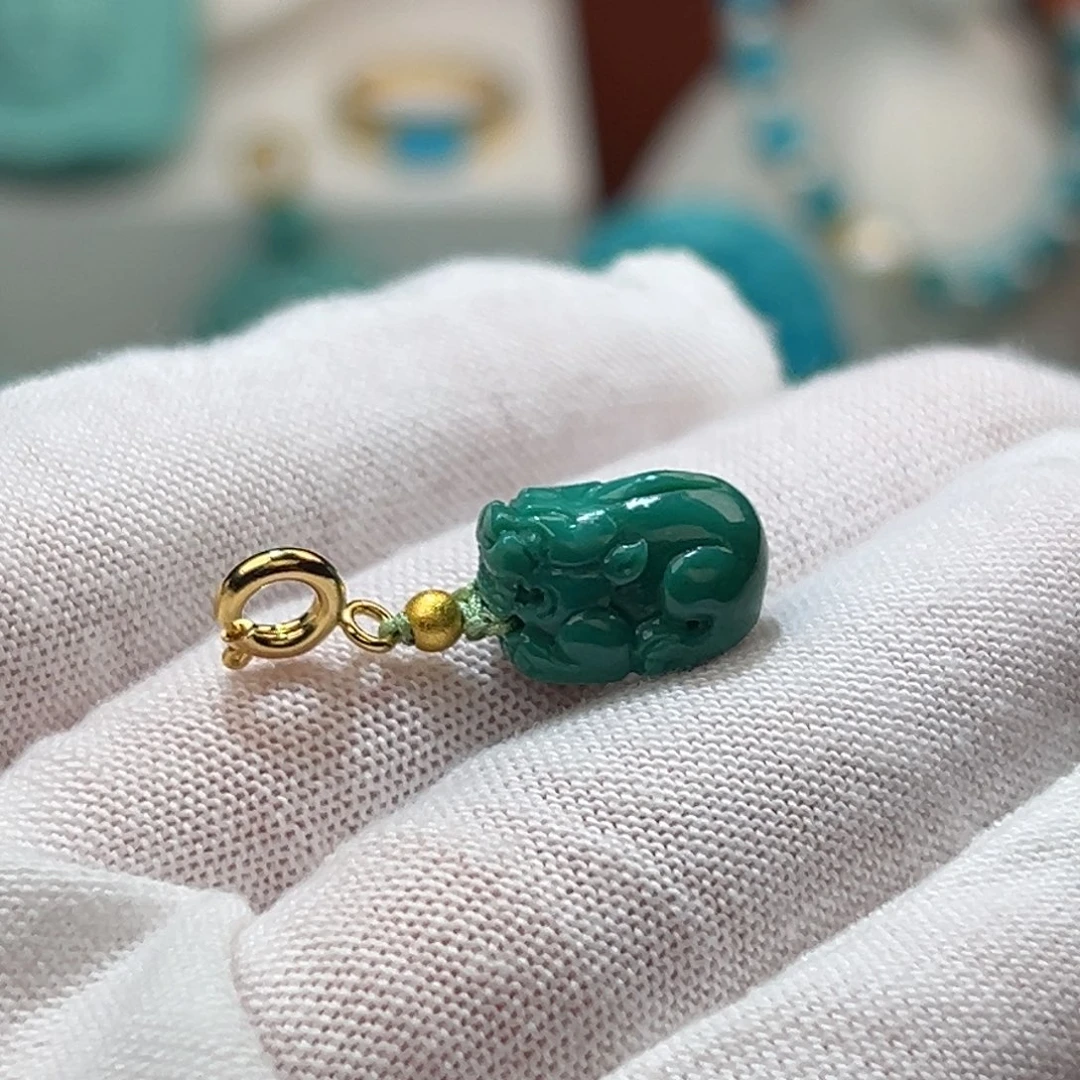 未镶嵌绿松石珠宝奇石