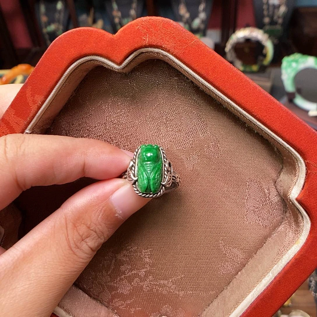 定制翡翠未镶嵌戒指