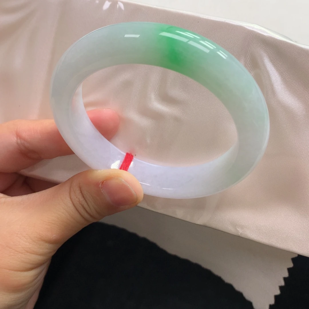 翡翠未镶嵌手镯12号55正白底青