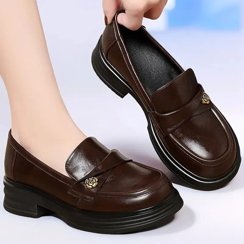 点亮通勤女鞋圆头乐福鞋软皮软底舒适单鞋真皮百搭妈妈上班族皮鞋