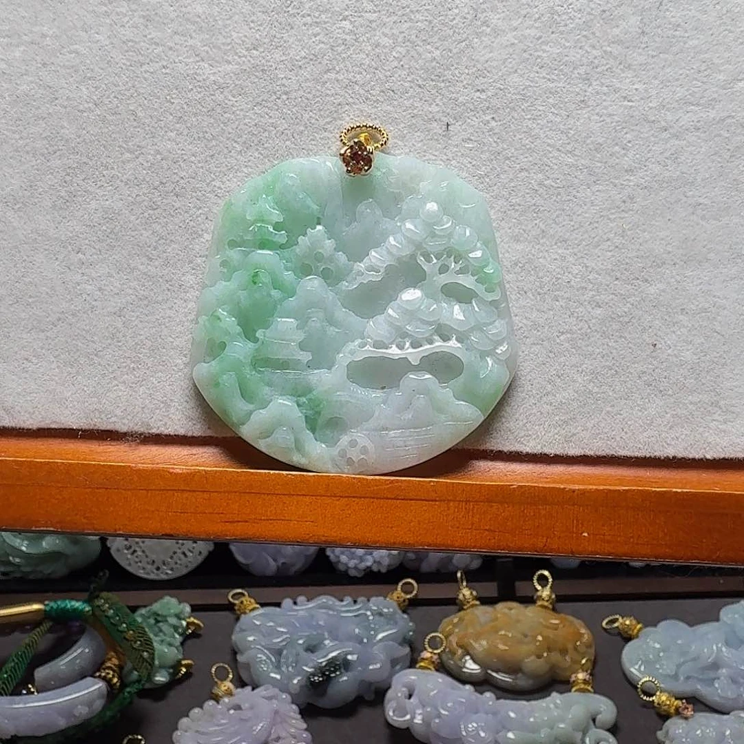 吊坠(赠链)未镶嵌翡翠