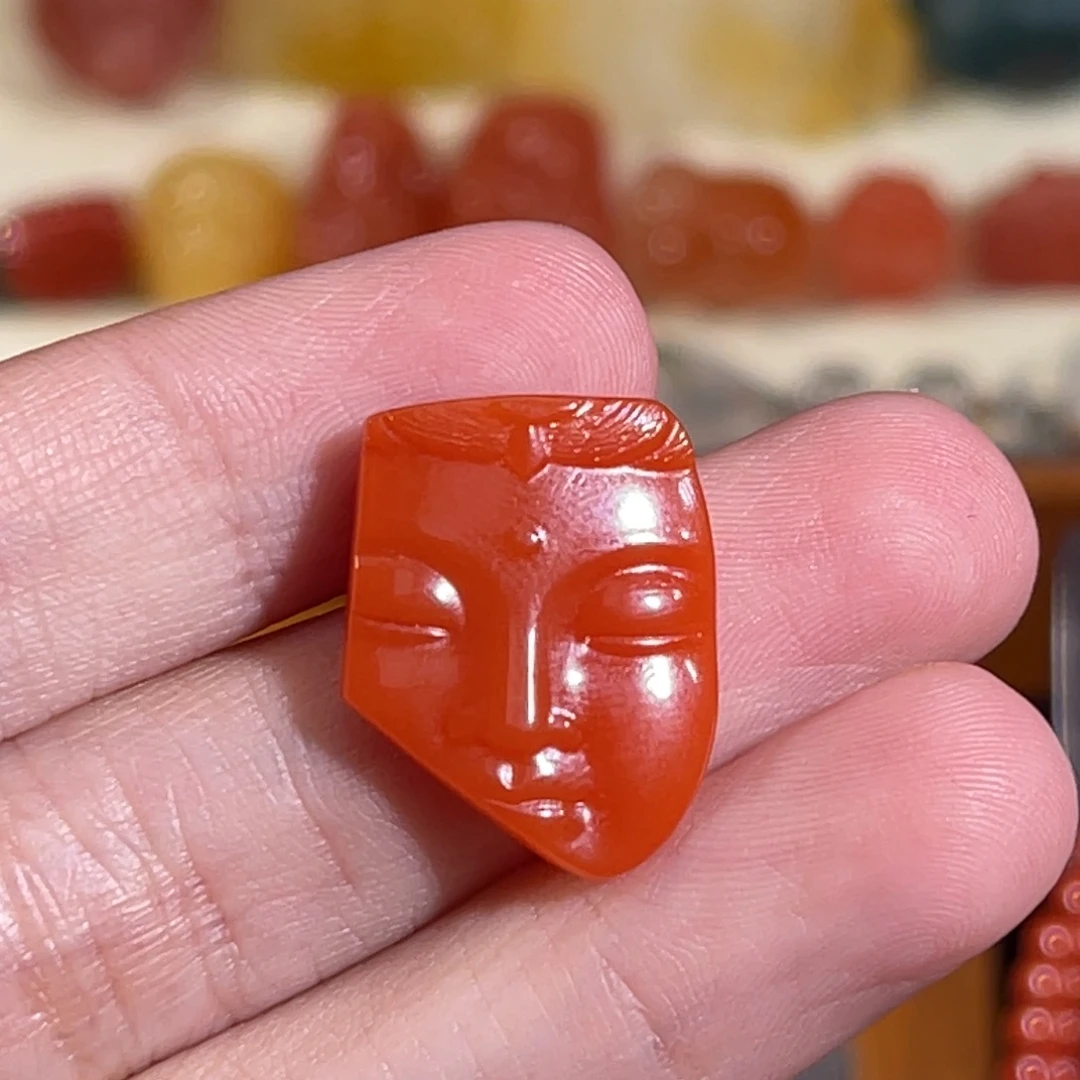 南红玛瑙未镶嵌佛瞰14.7x18.8x3.4mm