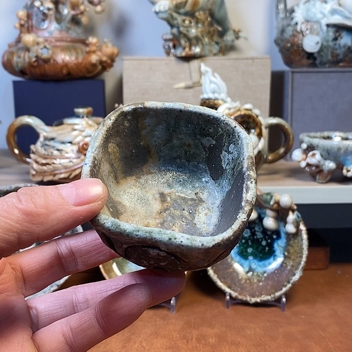 瓷片我们的确是一个人的