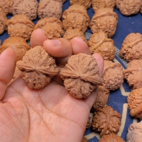 【闪购商品】吊坠文玩核桃1**7白狮子39