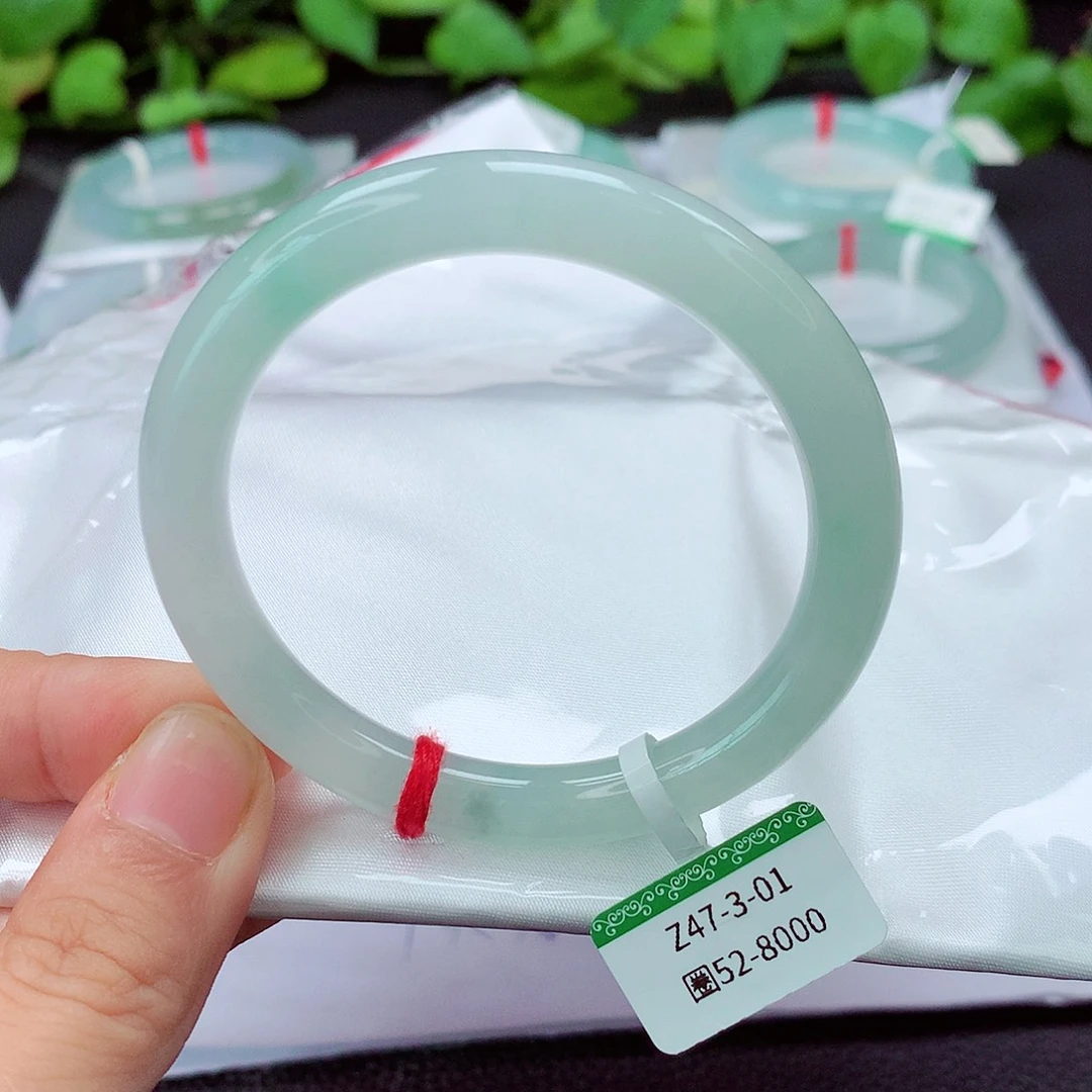 未镶嵌手镯翡翠天然翡翠手镯