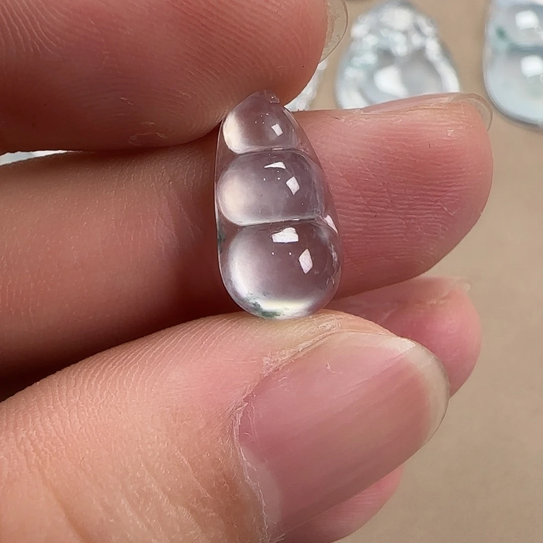 翡翠未镶嵌颈饰