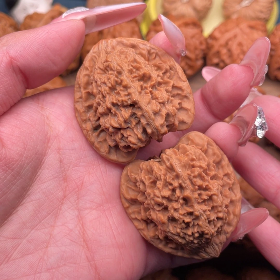 文玩核桃把件全品原桩满天星40