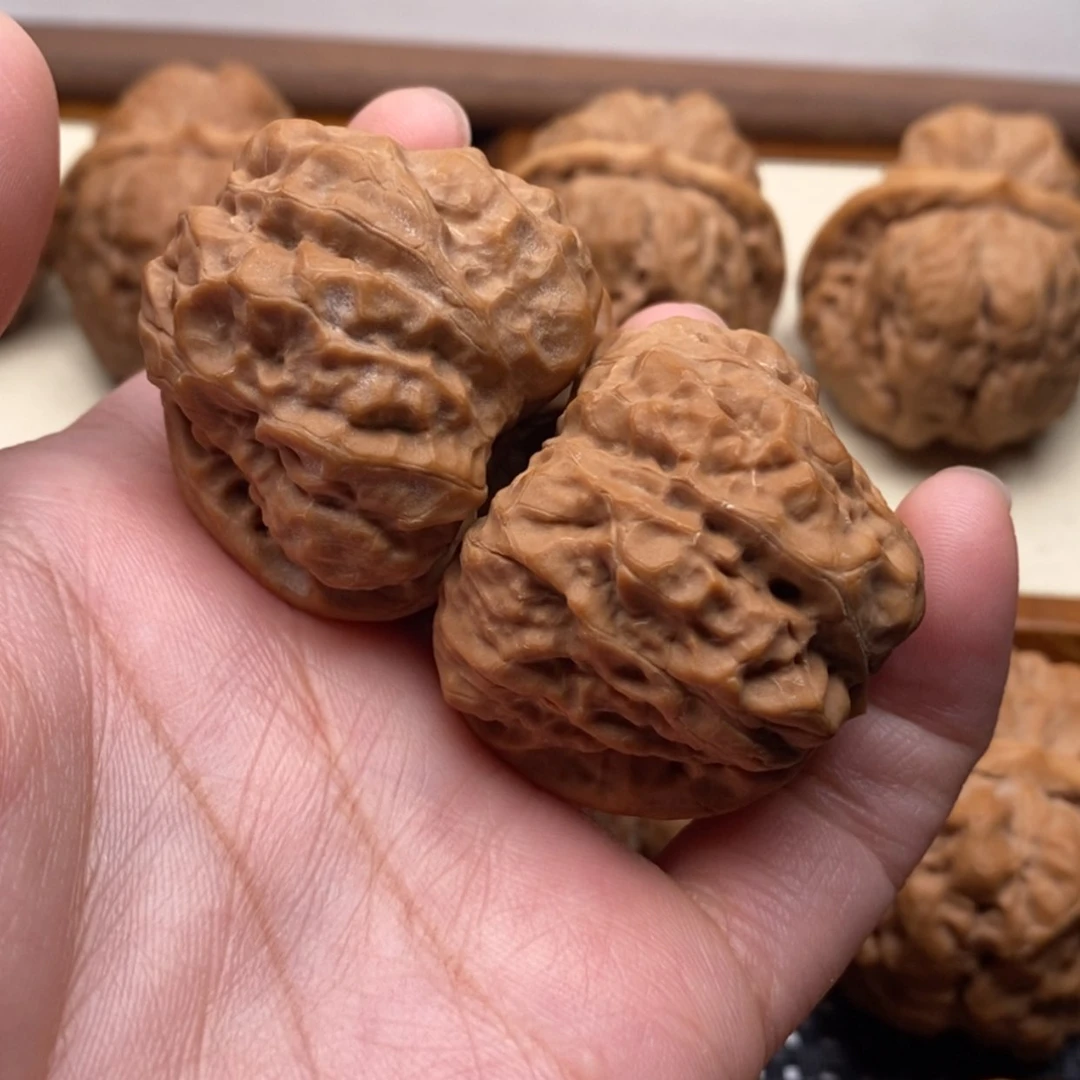 【闪购商品】把件文玩核桃颜****g边38左右