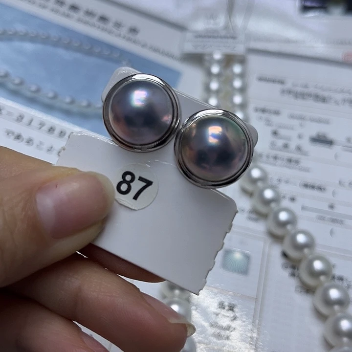 耳饰拼合珍珠（马贝珠）18K金镶嵌