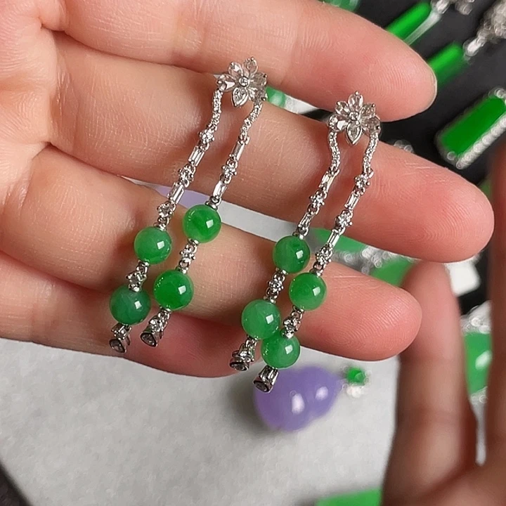 翡翠18K金镶嵌颈饰耳饰