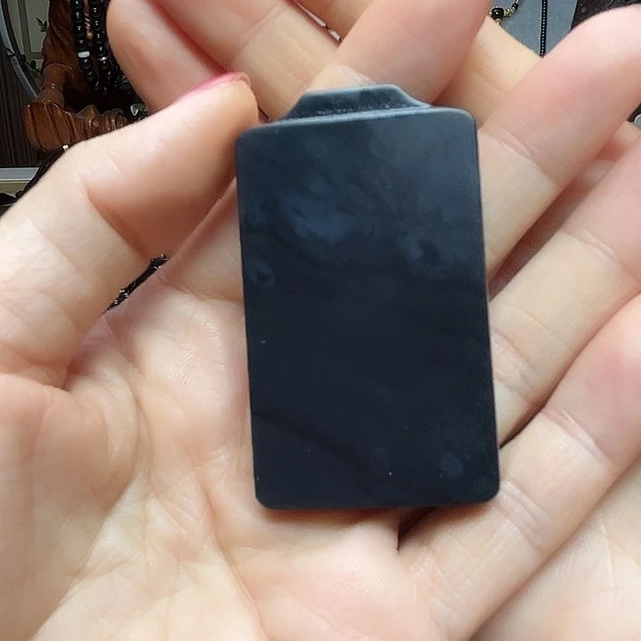 和田玉（墨玉）未镶嵌颈饰无事牌