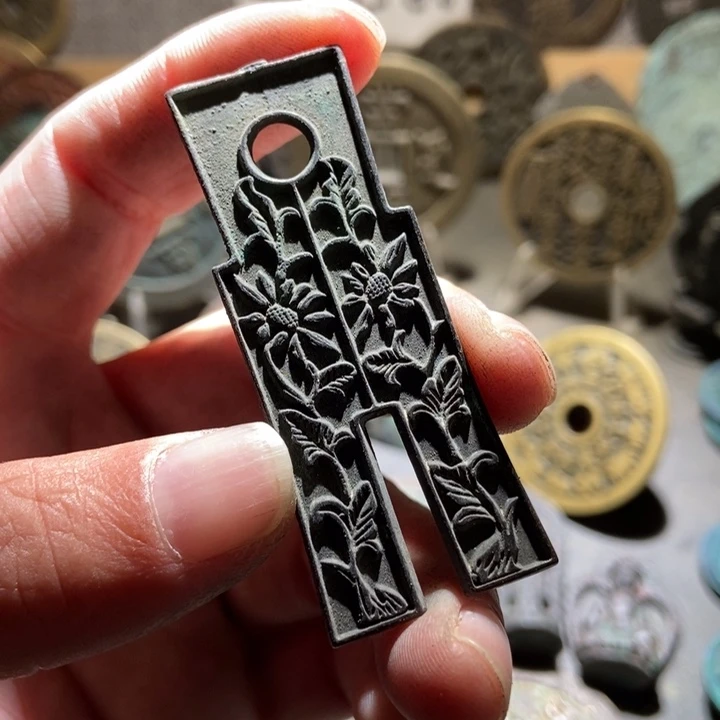 木***哥铜现代工艺品仿制品