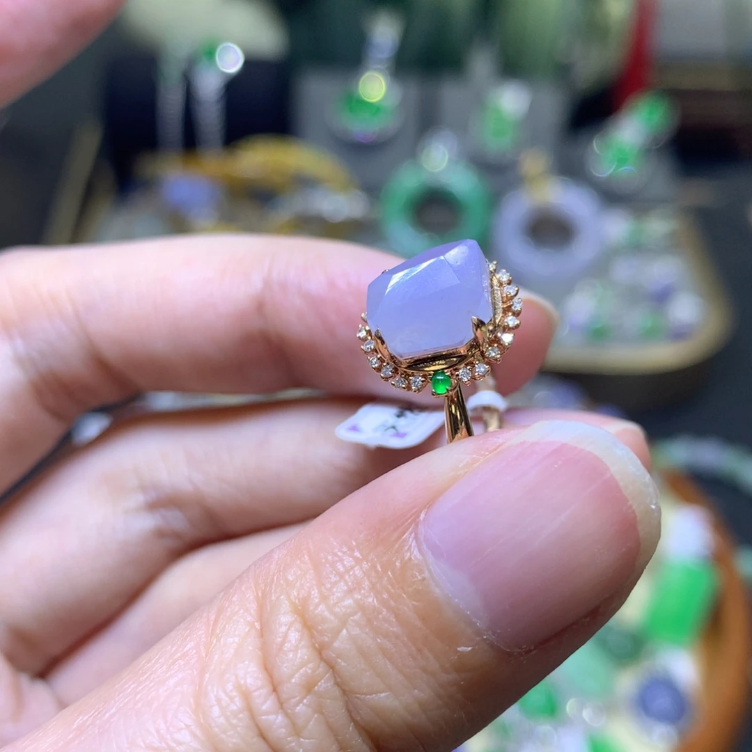 翡翠18K金镶嵌颈饰翡翠吊坠项链