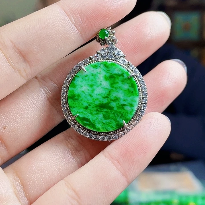 翡翠银S925镶嵌颈饰多样性