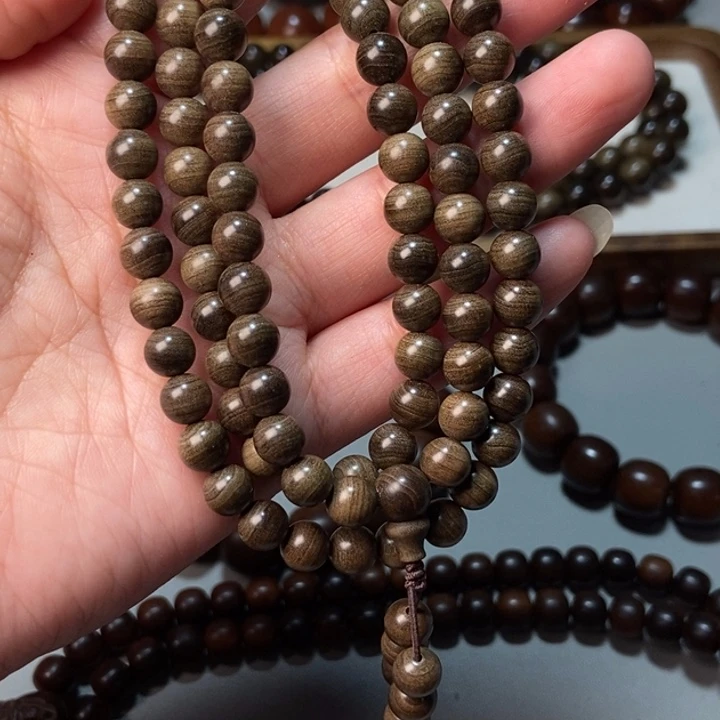 S***o檀香木老山檀香水阴沉0.7*108，奶香