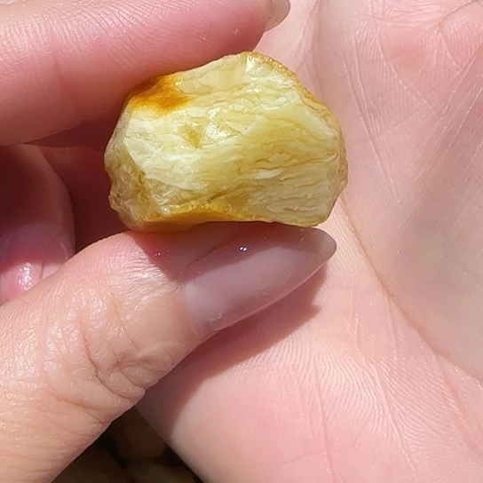 定制琥珀未镶嵌农***哥蜜蜡