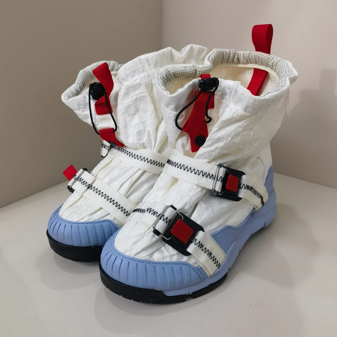 NIKE 宇航员 42码 全新原盒