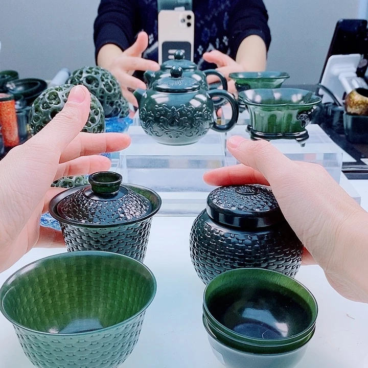 辽***雕和田玉（青玉）未镶嵌把件