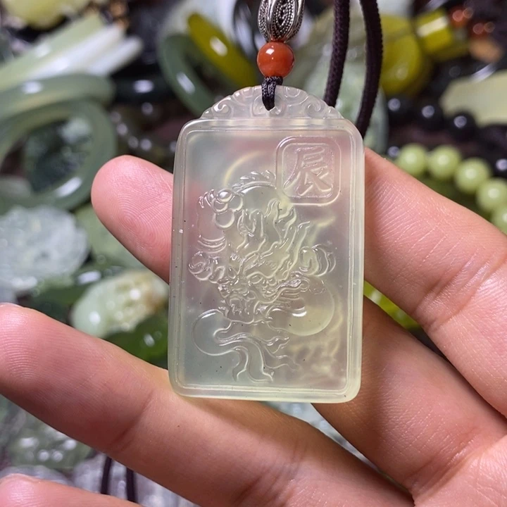 岫玉岫玉颈饰未镶嵌与*行