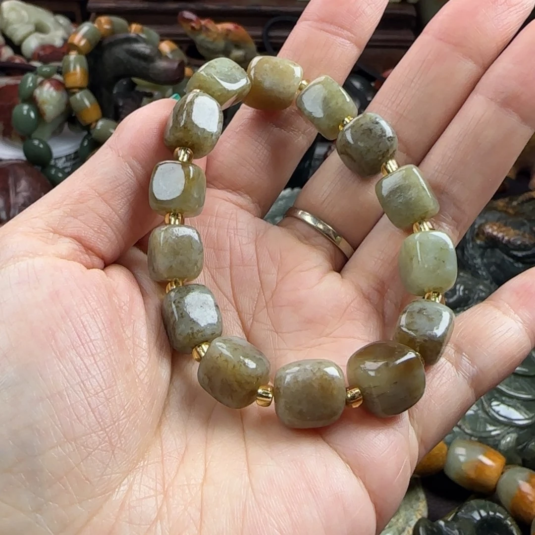 岫岩河磨玉（透闪石质玉）把件未镶嵌