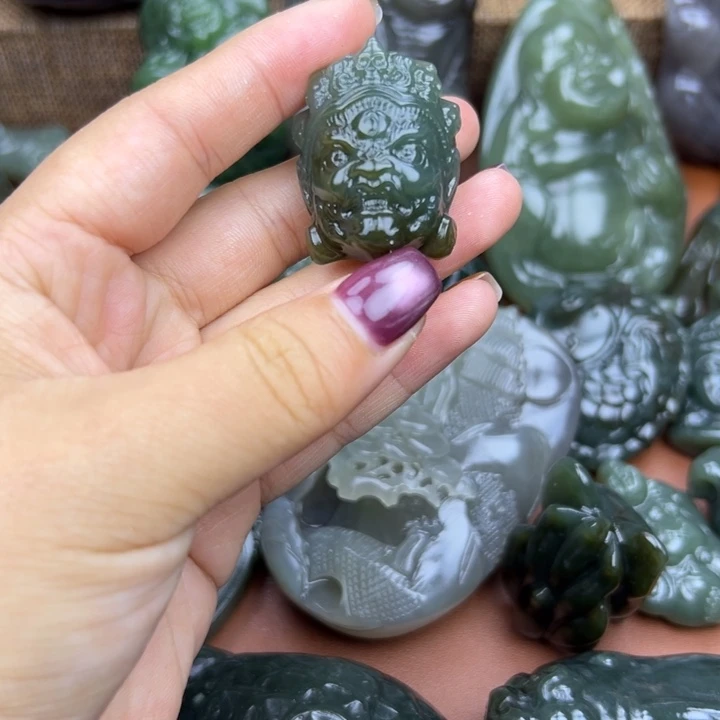 和田玉未镶嵌挂件