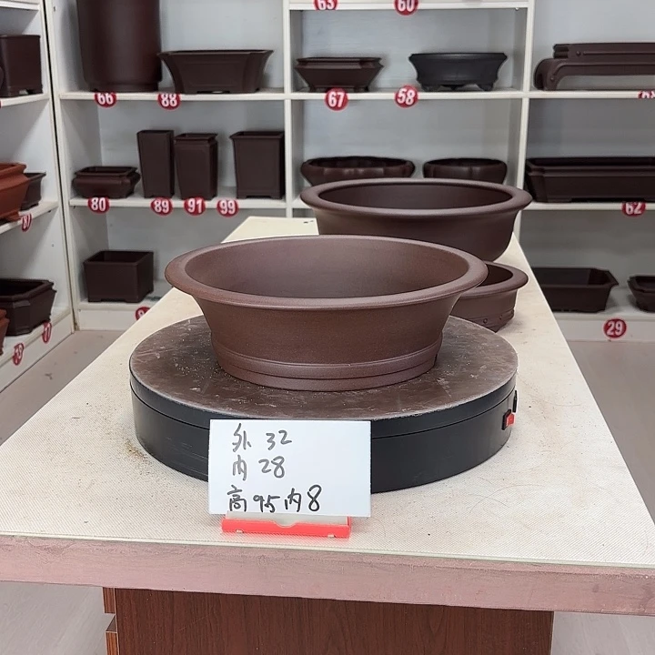 紫砂花盆下带小圆