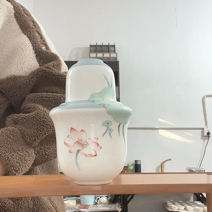 手绘精品温酒具。