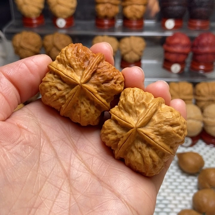 文玩核桃把件47四棱