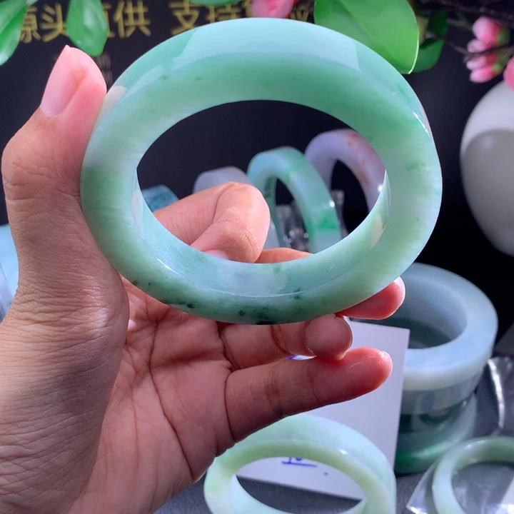 定制翡翠翡翠手镯未镶嵌