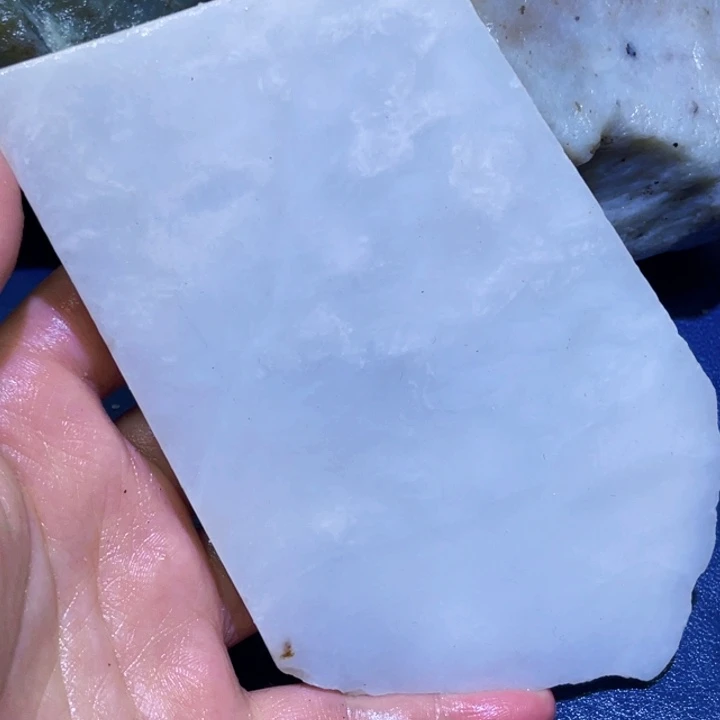 和田玉未镶嵌珠宝半成品