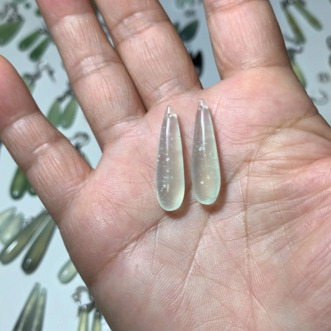 蛇纹石玉耳环未镶嵌C****A