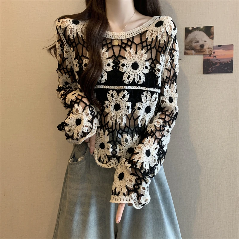 春夏女装大码宽松钩花镂空罩衫洋气显瘦别致独特漂亮小衫短款上衣