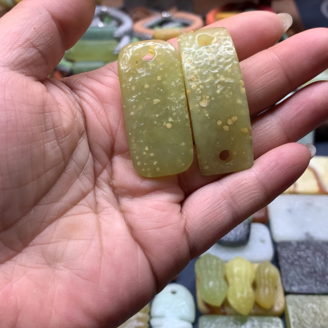 浮***丶蛇纹石玉合金颈饰