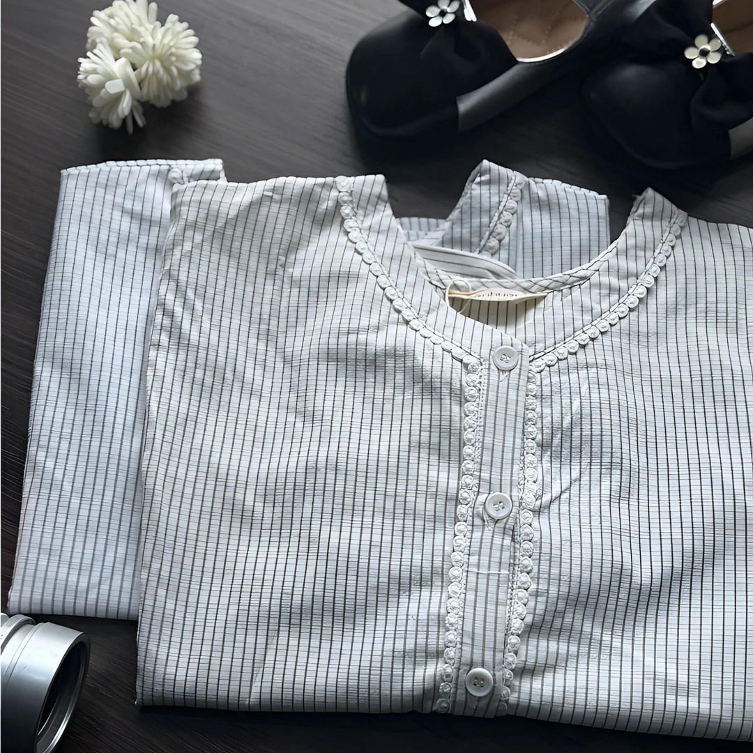 女中童休闲条纹长袖盘带刺绣花边七分袖衬衫上衣92203566