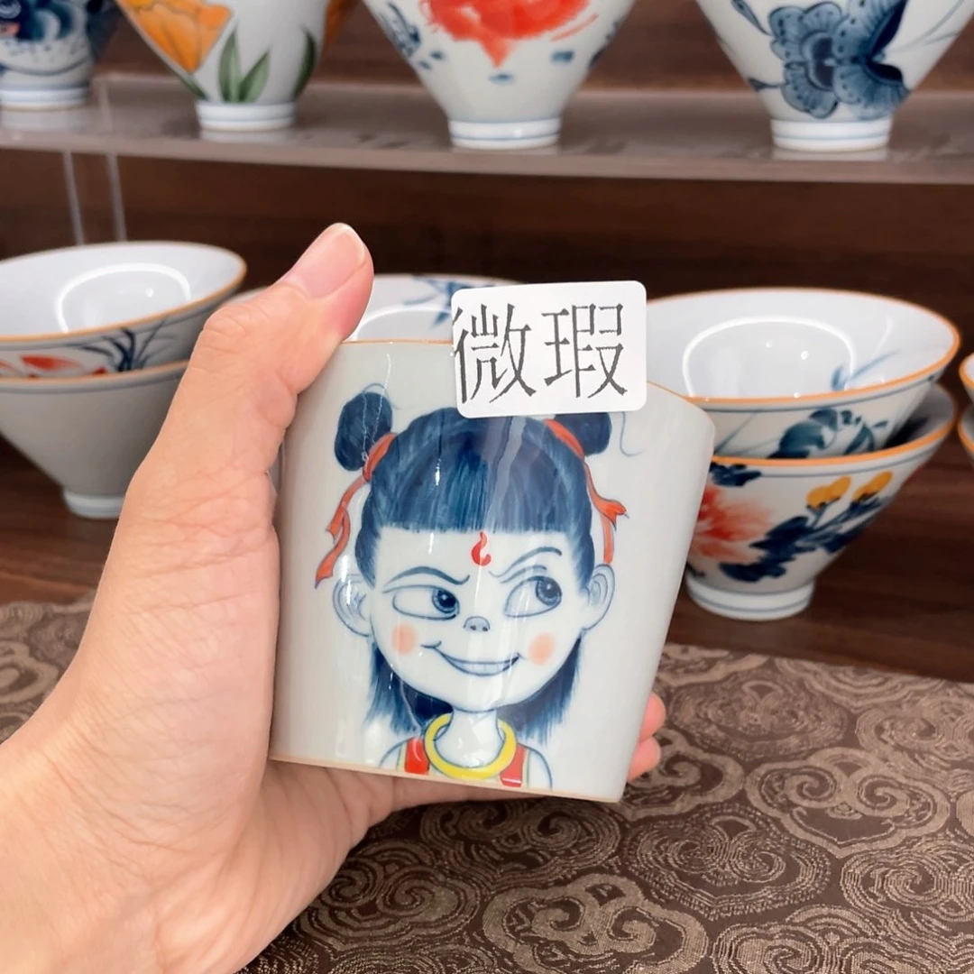 釉下彩纯手绘有瑕