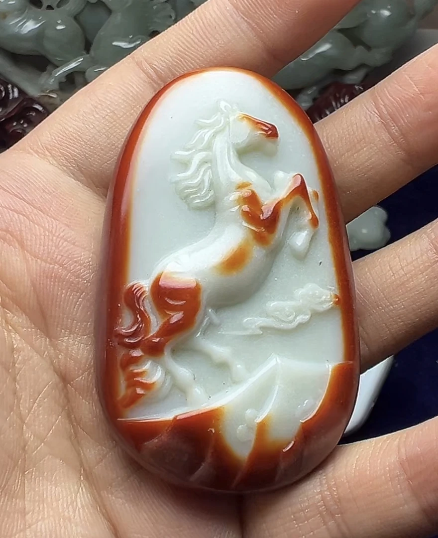 收藏新疆精品摆件