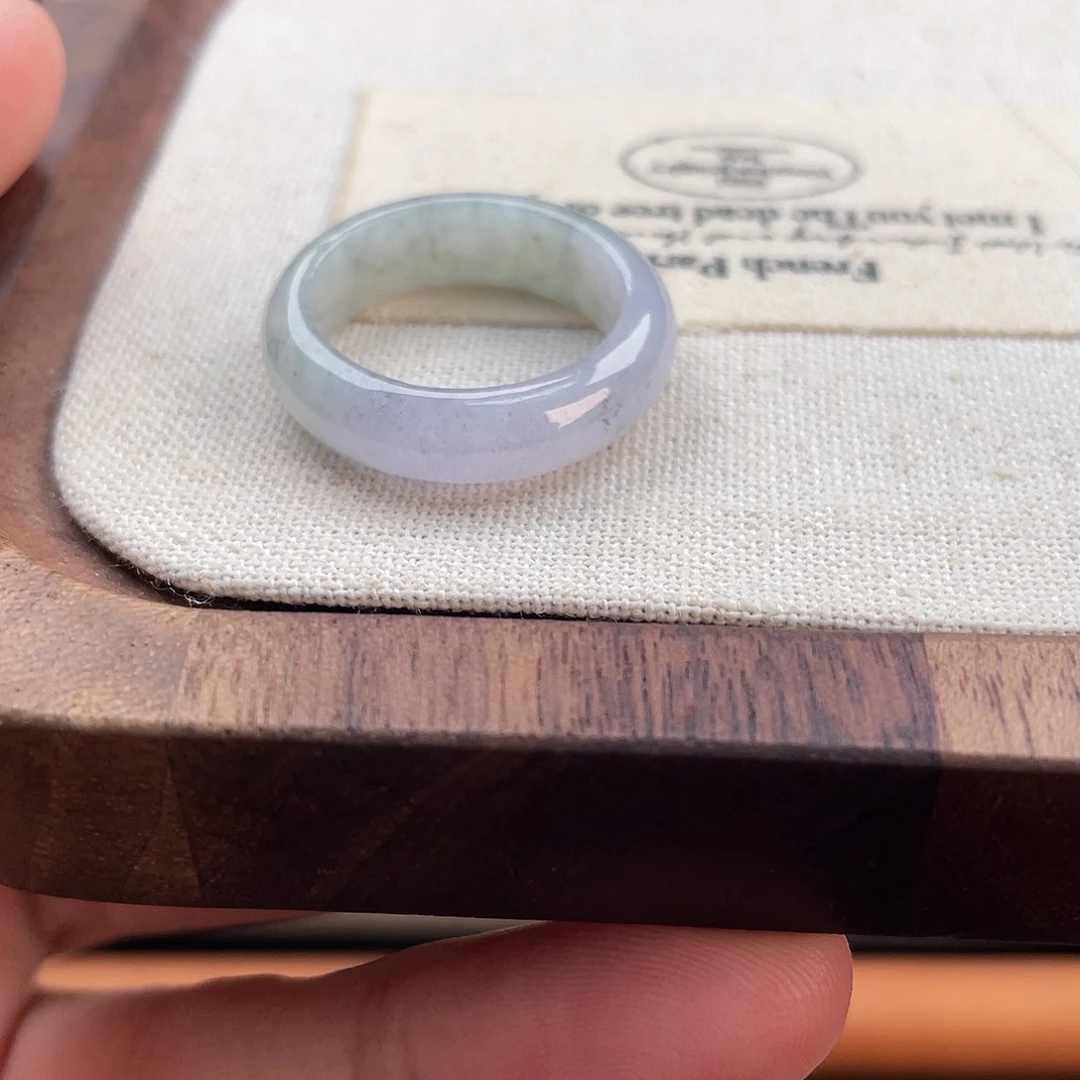 昩***曰翡翠戒指未镶嵌17号 港码19圈