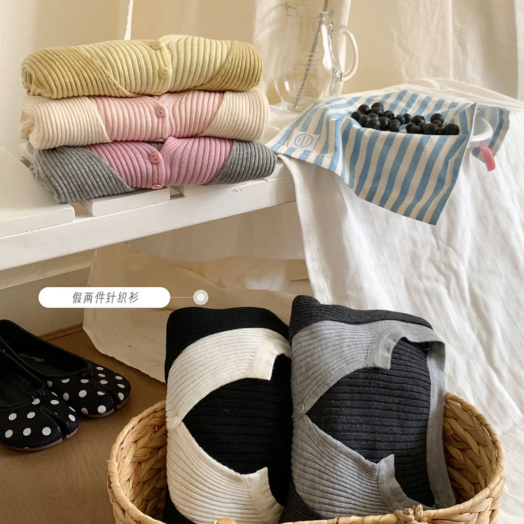 法式简约拼色假两件V领长袖针织衫女早秋坑条软糯正肩设计感上衣