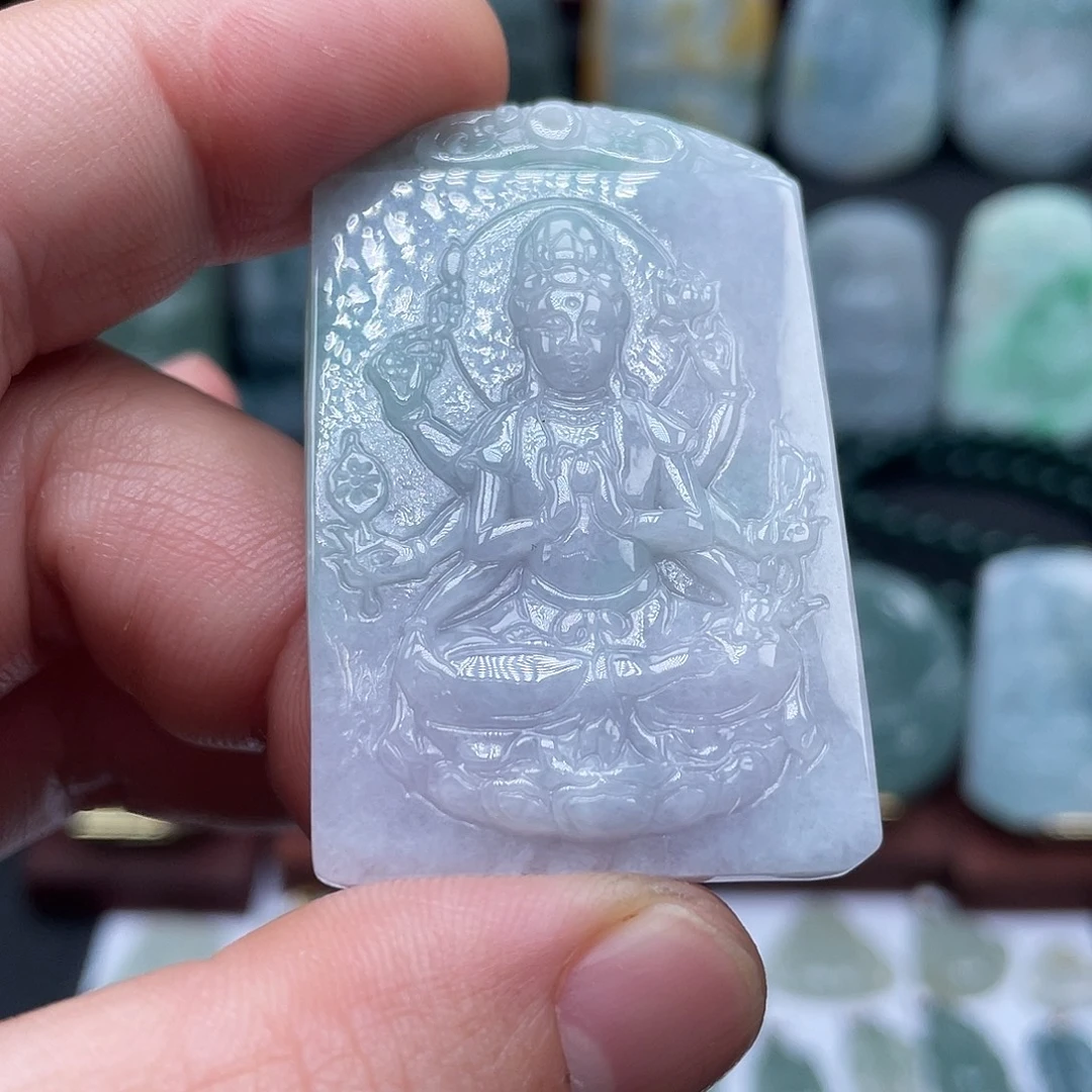 翡翠未镶嵌颈饰千手观音