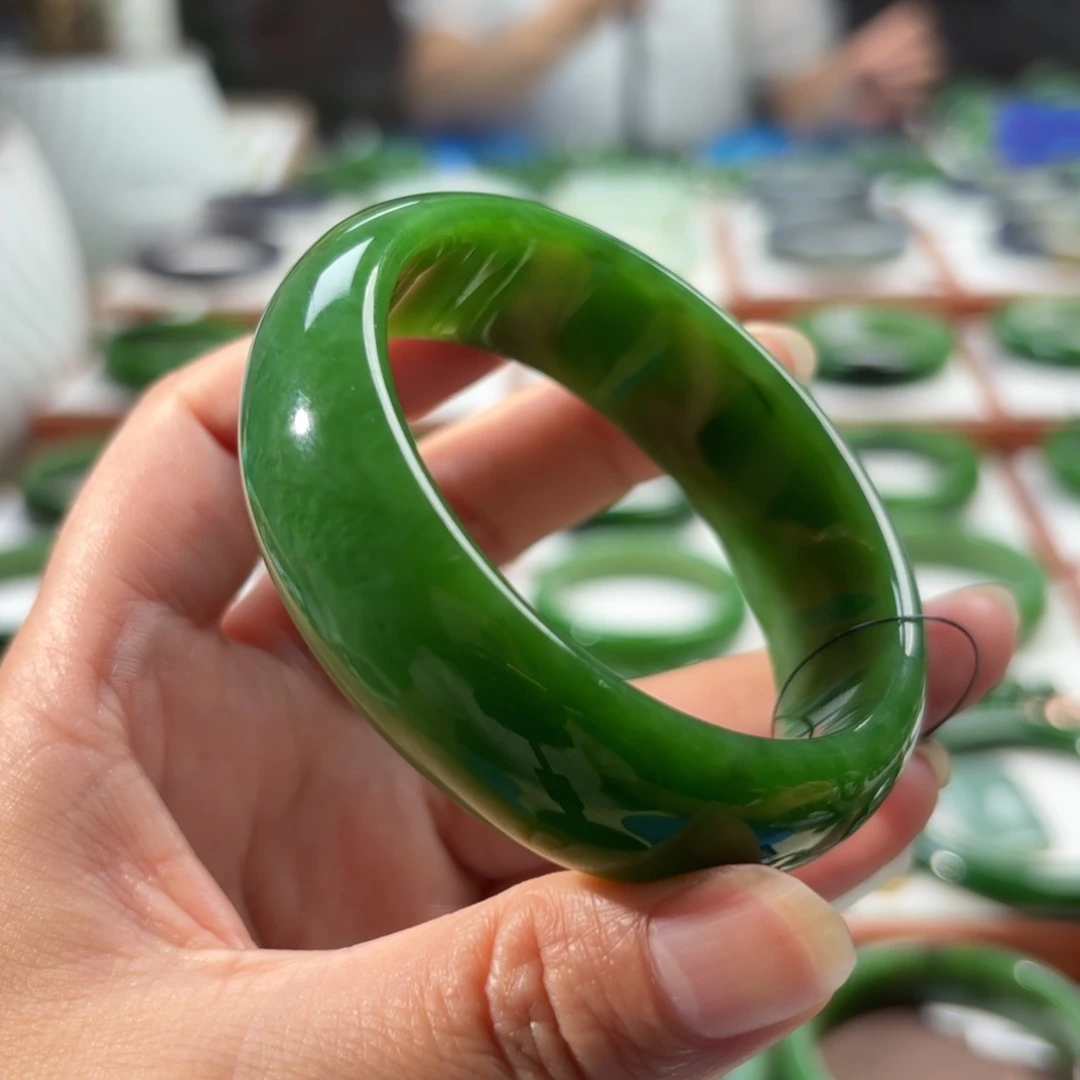 和田玉（碧玉）手镯未镶嵌