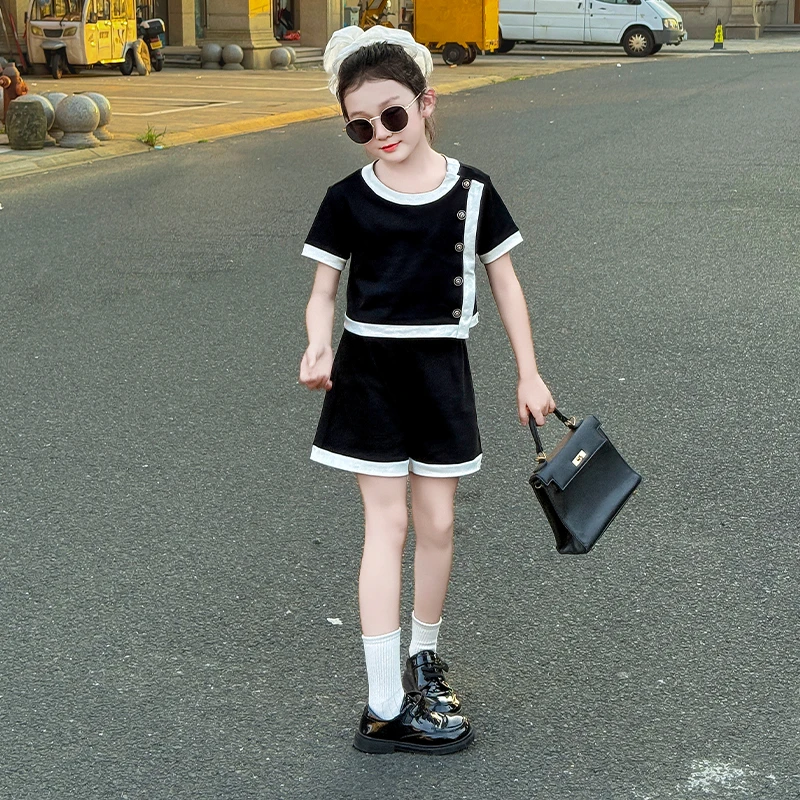 女童甜酷夏季2025新款洋气时髦韩范小香风撞色休闲短裤上衣套装潮