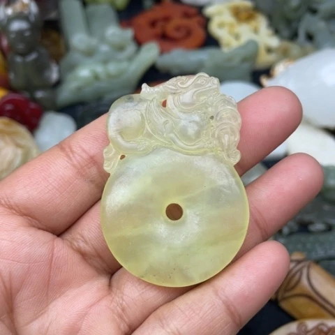 蛇纹石玉颈饰未镶嵌31