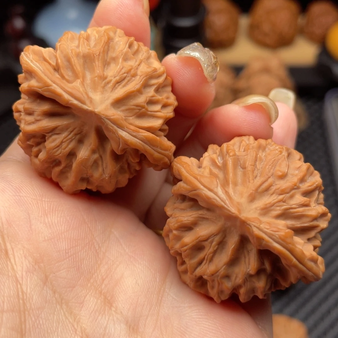 加***问文玩核桃吊坠秦闷