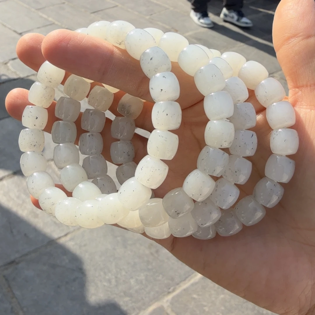 和田玉未镶嵌颈饰新疆山料帅弟弟F多样性拍一发一