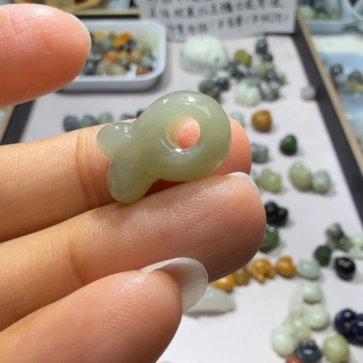 未镶嵌和田玉珠宝半成品