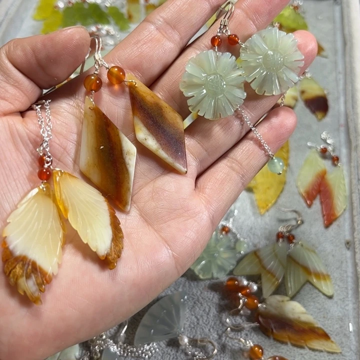 蛇纹石玉耳饰未镶嵌