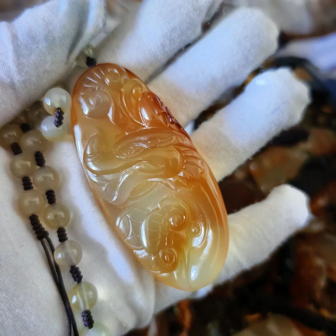 304号北红天然玛瑙吊坠貔恘