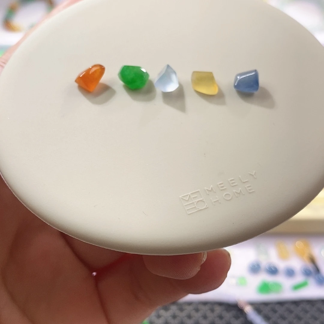 翡翠裸石高冰彩虹随行一组