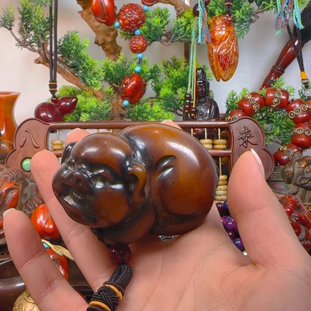 琥珀裸石未镶嵌猪