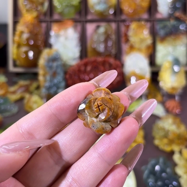 未镶嵌蛇纹石玉颈饰瑞****家